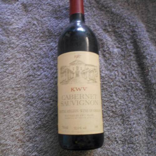 WINE : 1987 KWV CABERNET SAUVIGNON - COLLECTORS ITEM.